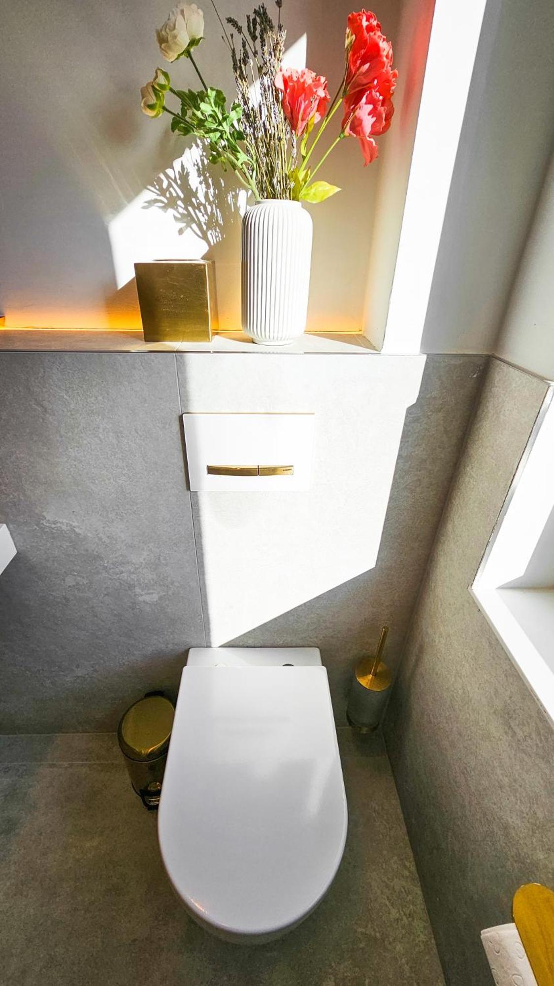 L - Lovely Newly Built In Apartment